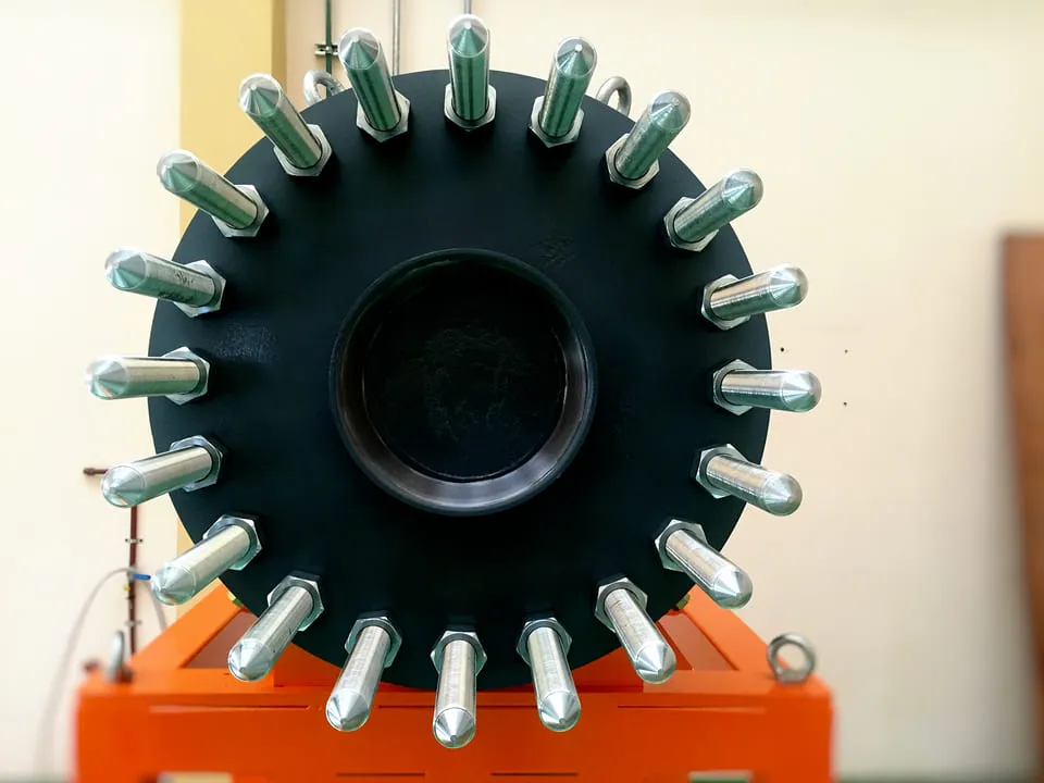CAREM PLENUM CONSTRUCTION
